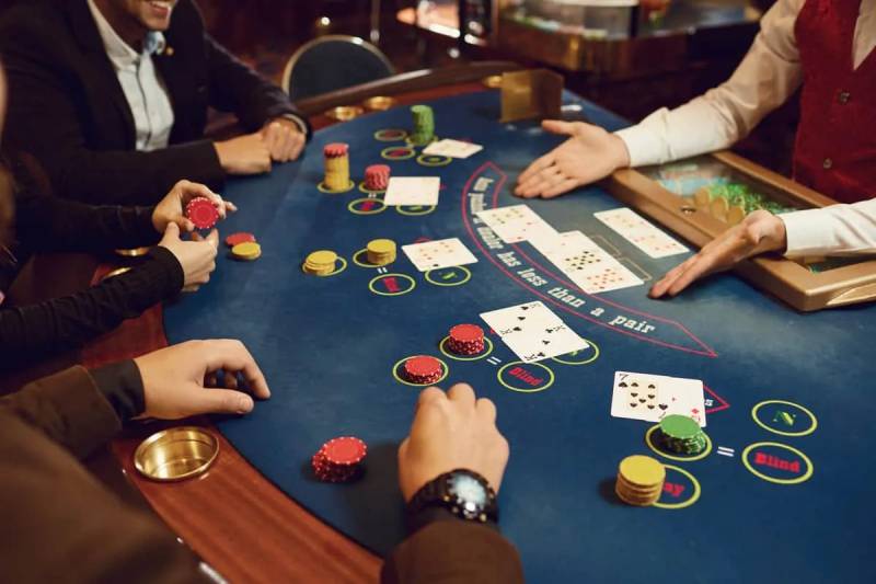 Cách Chọn Bài Trong Casino Hold’em Để Tăng Cơ Hội Thắng 2 Đánh giá sức mạnh của bài tẩy ngay từ đầu