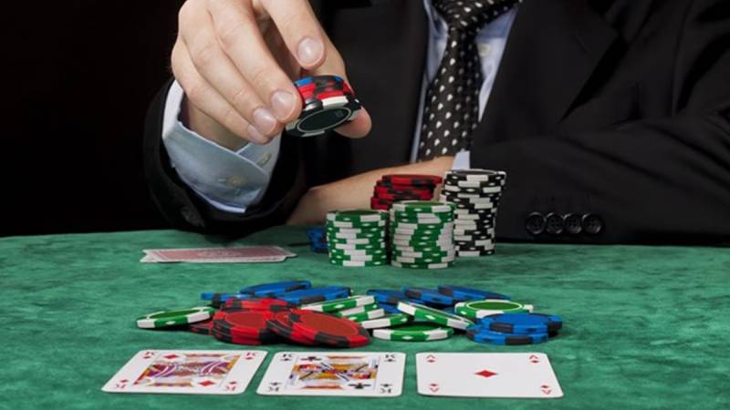Mẹo Quản Lý Cược Trong Bet On Poker Để Không Mất Quá Nhiều Tiền 2 Hiểu rõ vốn cược và giới hạn của bản thân