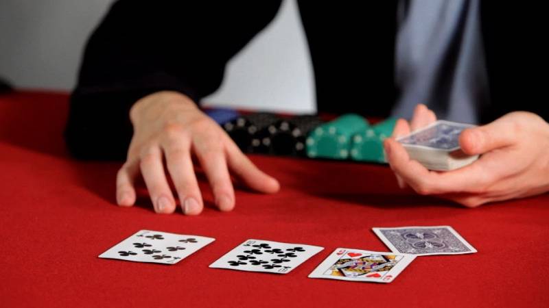Cách Đọc Bài Trong Poker Và Dự Đoán Chiến Thuật Đối Thủ 3 Nghệ thuật quan sát hành vi